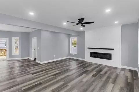 1220 Bay St, Springfield, MA 01109 photo 9