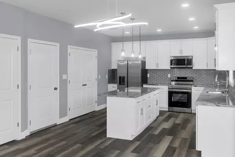 1220 Bay St, Springfield, MA 01109 photo 3