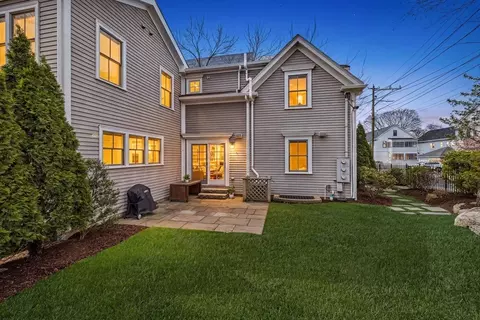 56 Churchill Ave #56, Cambridge, MA 02140