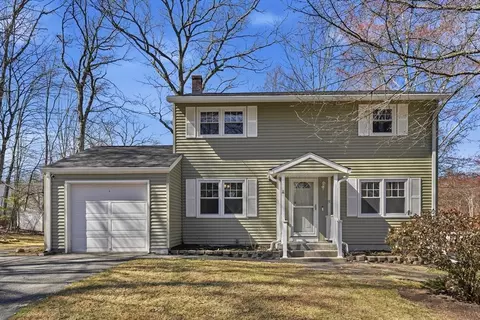 91 Brierwood Dr, Florence, MA 01062