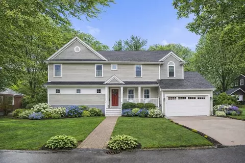 10 Higgins Rd, Marblehead, MA 01945