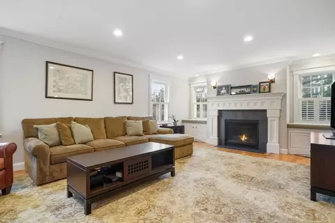 10 Higgins Rd, Marblehead, MA 01945 photo 3