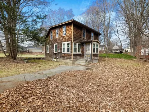 18 Cedar St, Westborough, MA 01581