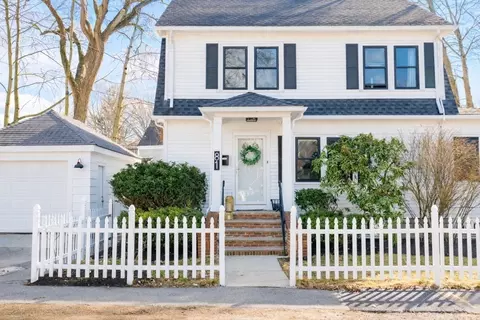 81 Linden Rd, Melrose, MA 02176