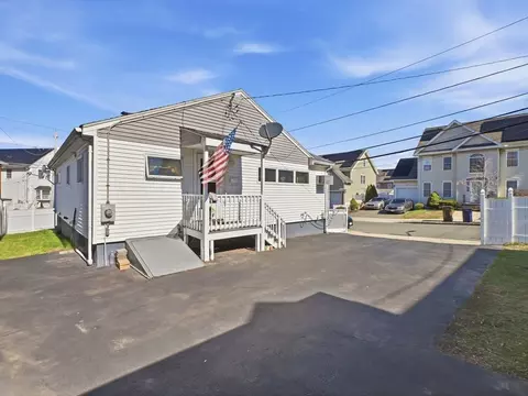 44 Dunster Rd, Everett, MA 02149 photo 3