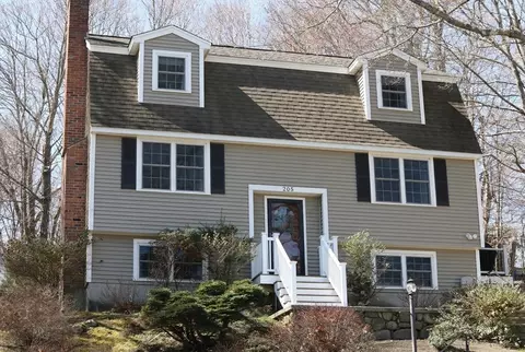 205 Golden Hill Ave, Haverhill, MA 01830