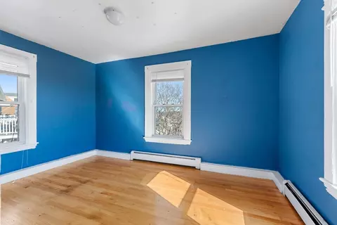 Bedroom - 23 Mount Vernon St, Gloucester, MA 01930 photo 9 of 10