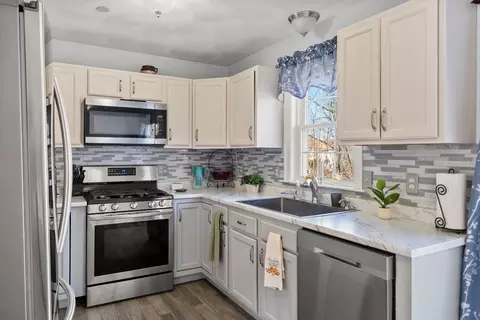 5239 N Main St #20, Fall River, MA 02720 photo 11