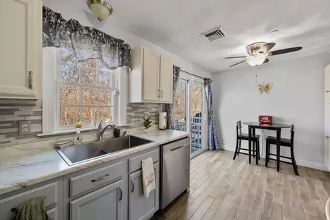 5239 N Main St #20, Fall River, MA 02720 photo 6