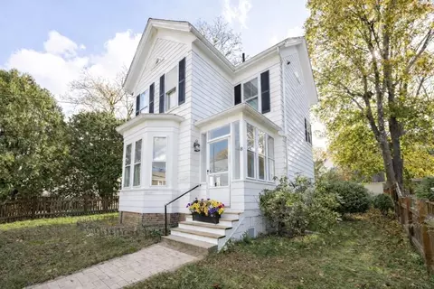 8 Concord St, Natick, MA 01760