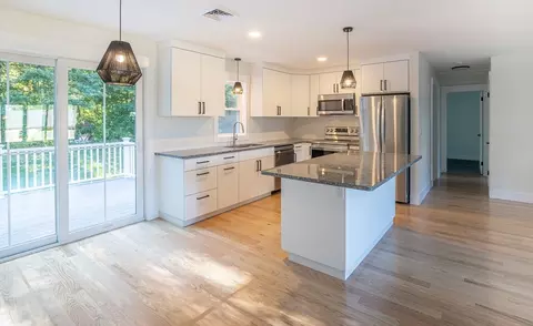 9 Susan Dr, Dudley, MA 01571