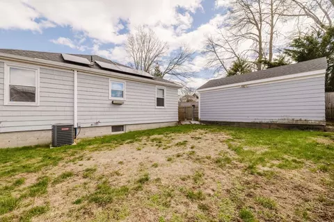 Exterior - 554 Madison St, Fall River, MA 02720 photo 4 of 5