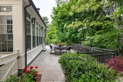 Exterior - 54 Lincoln St, Hingham, MA 02043 photo 1 of 5