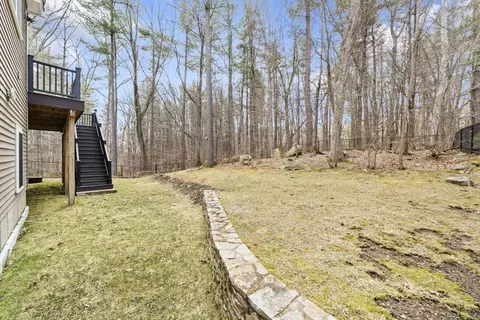 697 Salisbury, Worcester, MA 01609 photo 33