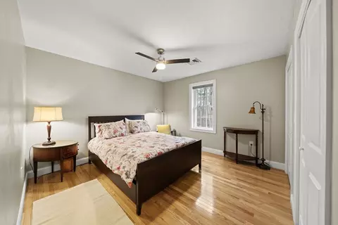 697 Salisbury, Worcester, MA 01609 photo 26
