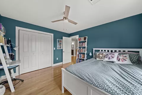 697 Salisbury, Worcester, MA 01609 photo 24