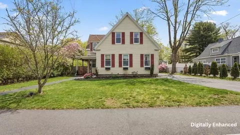 209 Central St, Rockland, MA 02370