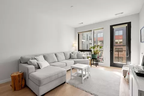 45 W 3rd St #406, Boston, MA 02127