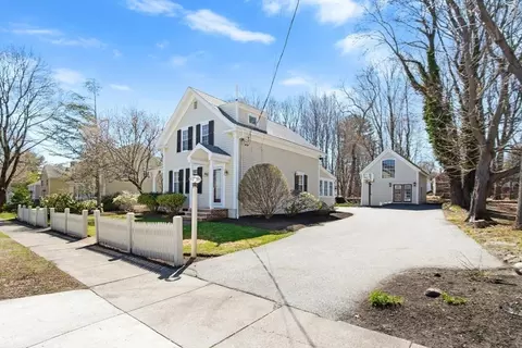 20 Prospect St, Reading, MA 01867 photo 3