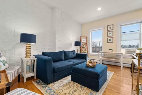 32 Yarmouth St #D, Boston, MA 02116