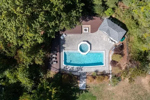 72 Pilgrim Trl, Marshfield, MA 02050