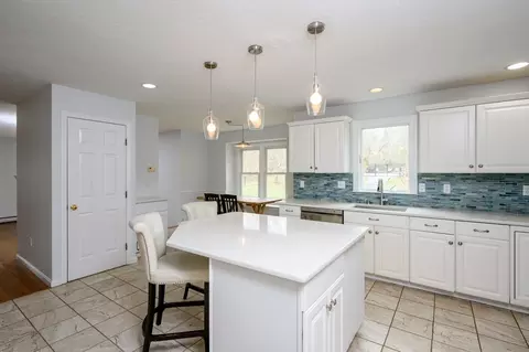 72 Pilgrim Trl, Marshfield, MA 02050 photo 9