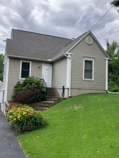 26 Hayre St, Westfield, MA 01085