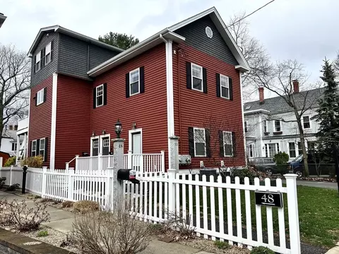 50 Oakland St #2, Medford, MA 02155