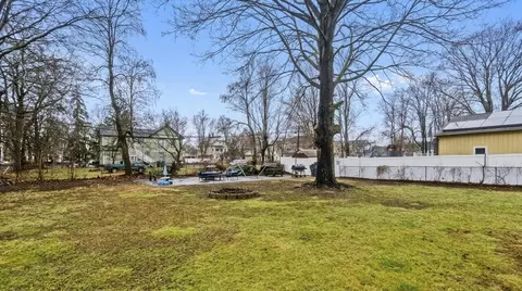 93 Pendleton Ave, Springfield, MA 01109 photo 32