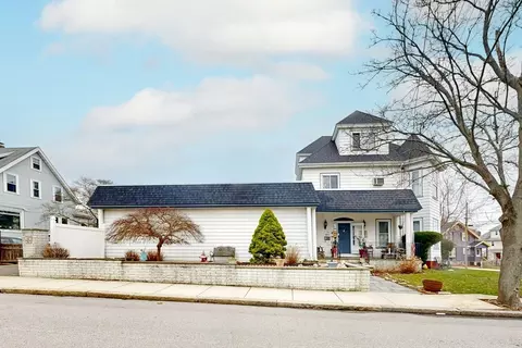 100 Sargent St, Winthrop, MA 02152