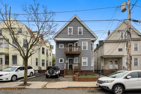 39 Bradley St, Somerville, MA 02145