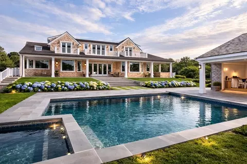 25 N Pasture Ln, Nantucket, MA 02554