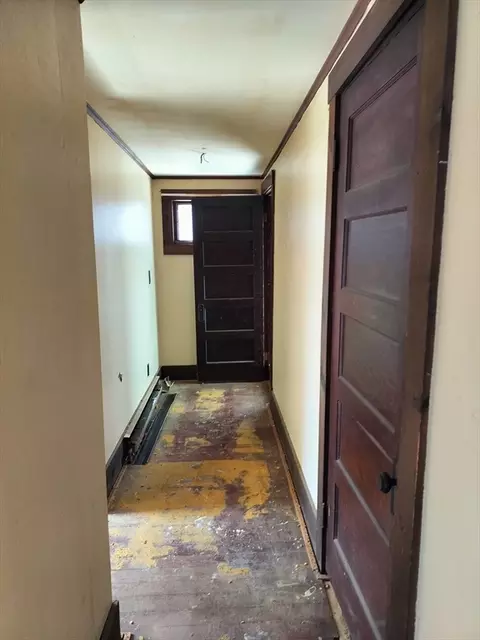 Entry Way - 1 Indian Neck Rd, Wareham, MA 02571 photo 1 of 1