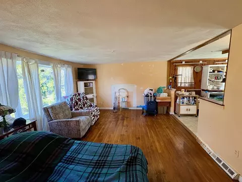6 Alden Ave E, Randolph, MA 02368 photo 3