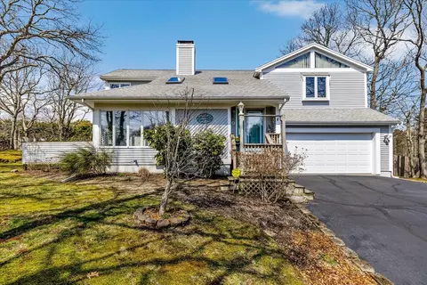 2 Ocean Spray Ln, Yarmouth, MA 02673