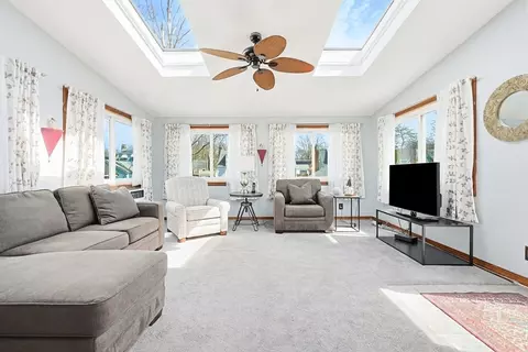 18 Circle Dr, Framingham, MA 01702 photo 6