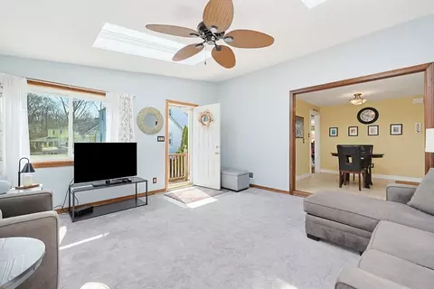 18 Circle Dr, Framingham, MA 01702 photo 8