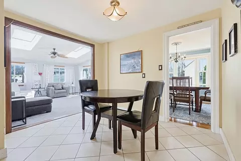18 Circle Dr, Framingham, MA 01702 photo 5