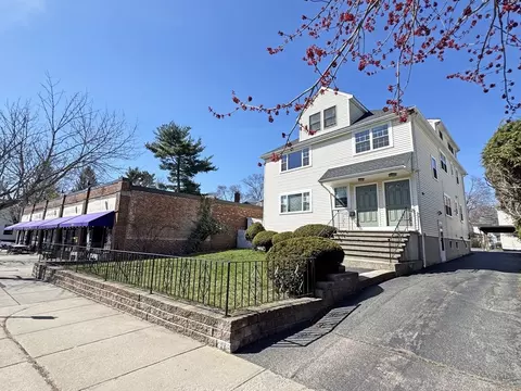 539-541 Commonwealth Ave, Newton, MA 02459