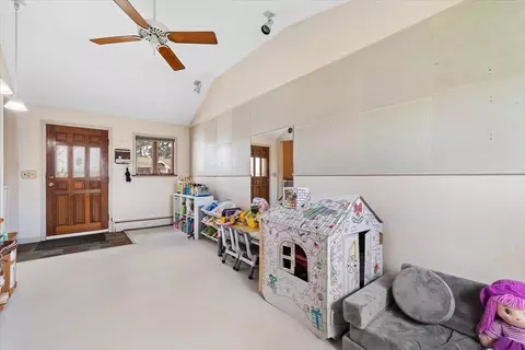 12 Middlesex Ave, Worcester, MA 01604 photo 16