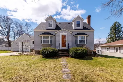 12 Middlesex Ave, Worcester, MA 01604 photo 2
