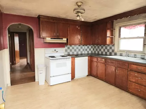 245 El Paso St, Springfield, MA 01104 photo 10