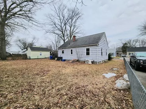 245 El Paso St, Springfield, MA 01104 photo 9