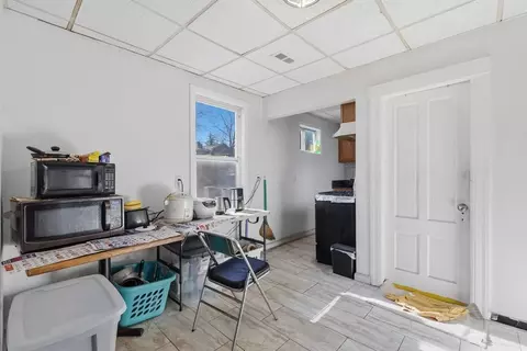 8 Lowell St, Worcester, MA 01603 photo 19