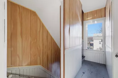 8 Lowell St, Worcester, MA 01603 photo 21