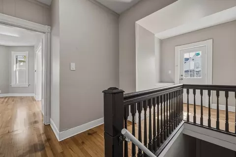 Entry Way - 207-209 White St, Springfield, MA 01108 photo 3 of 8