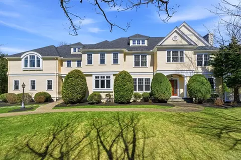 8 Porter Ln, Lexington, MA 02420
