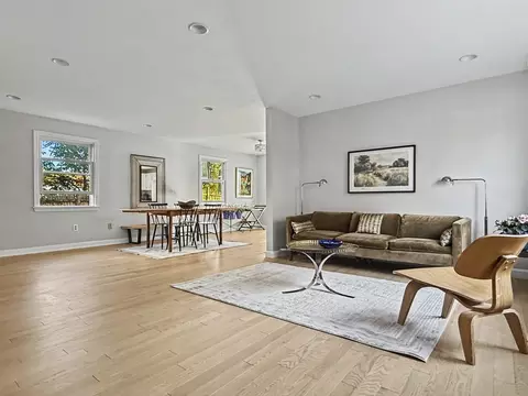 125 Grove St #125, Watertown, MA 02472
