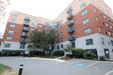 175 Cottage St #501, Chelsea, MA 02150