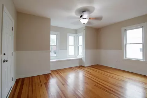 Living - 771 Globe St, Fall River, MA 02724 photo 1 of 3
